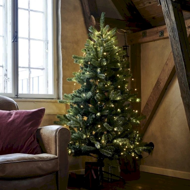 Sirius Anni kunstigt juletræ med lys